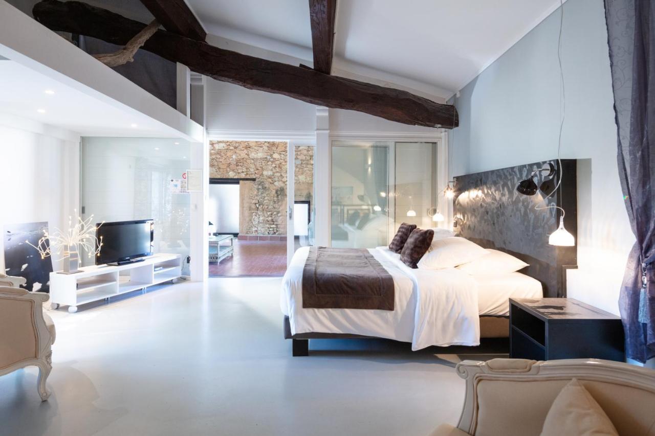 Casa9 Hotel Thuir Eksteriør billede